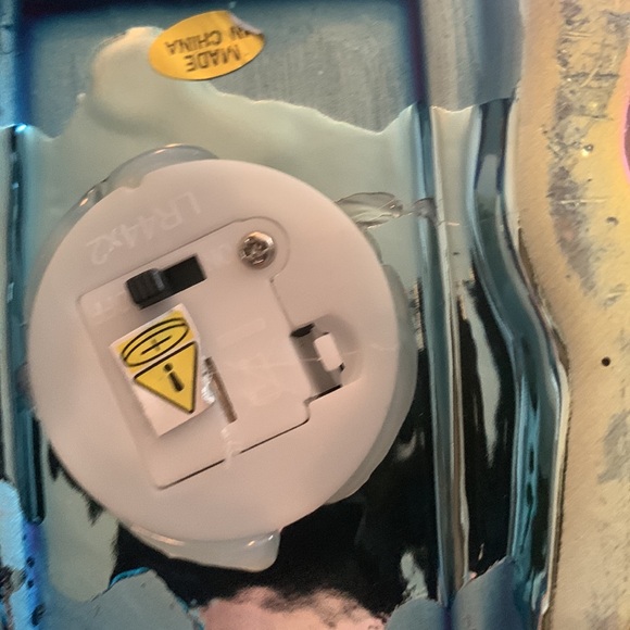 Skull, Tri - Color , Flashing Red, Blue, Green, Flashing Lights, Never Used, - Picture 5 of 9